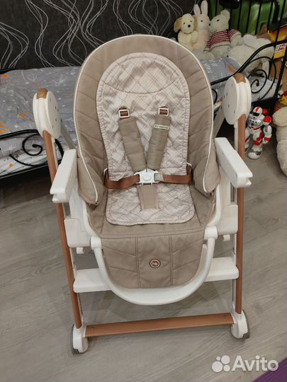 Крутой стульчик для кормления Happy Baby