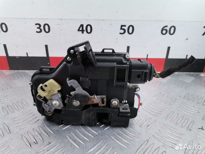 Замок двери передней левой для Audi A6 C5