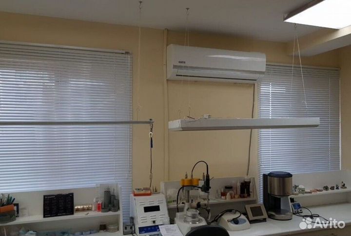 Рулонные кассетные шторы блекаут J726