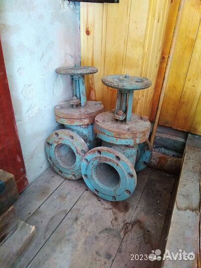 Задвижки бу