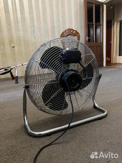 Вентилятор напольный Cameron