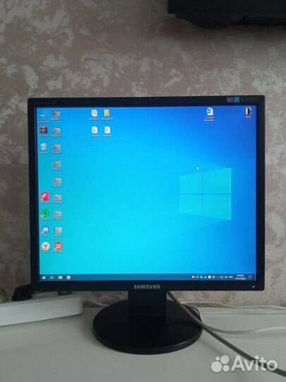 Монитор Samsung