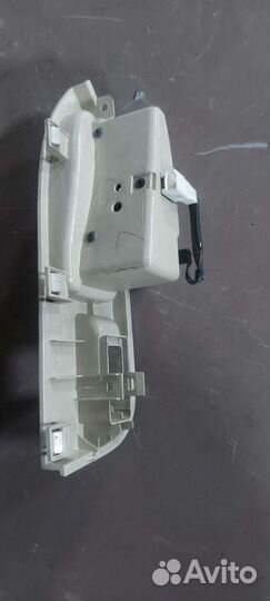 Накладка дверной общивки задняя на Nissan Fuga