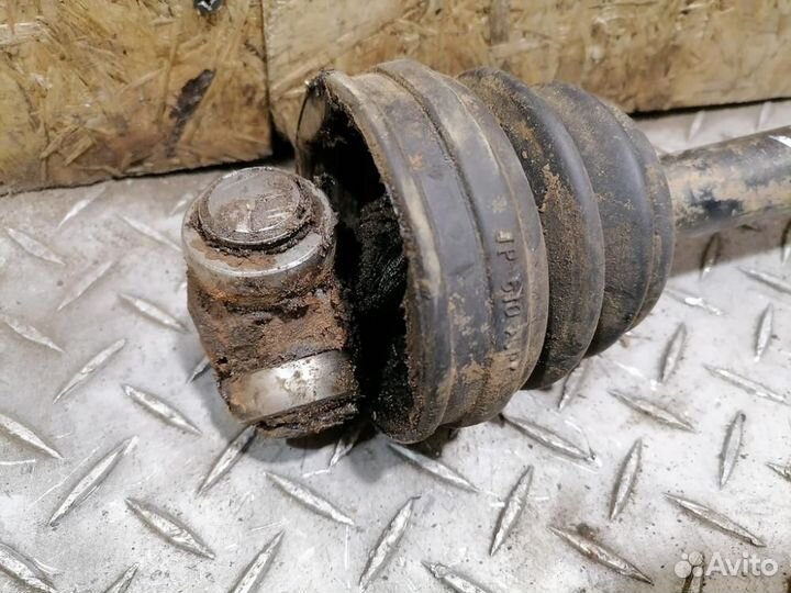 Полуось передняя левая Geely Emgrand EC 7