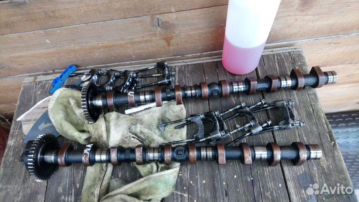 Распредвал на мерседес,джип гранд чероки 2,7тд