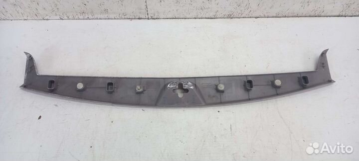 Накладка замка багажника Mitsubishi Pajero Sport2