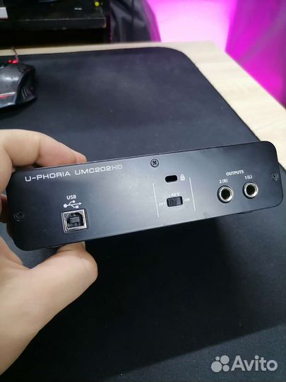 Звуковая карта behringer umc202hd