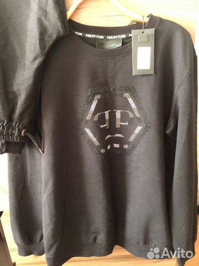 Спортивный костюм женский