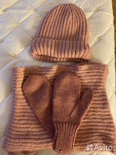 Набор шапка шарф варежки