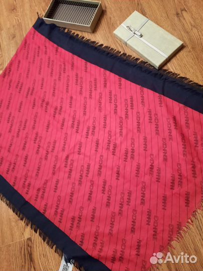 Женский шарф Армани