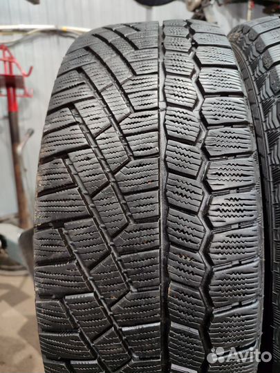 Gislaved Nord Frost 200 215/60 R17