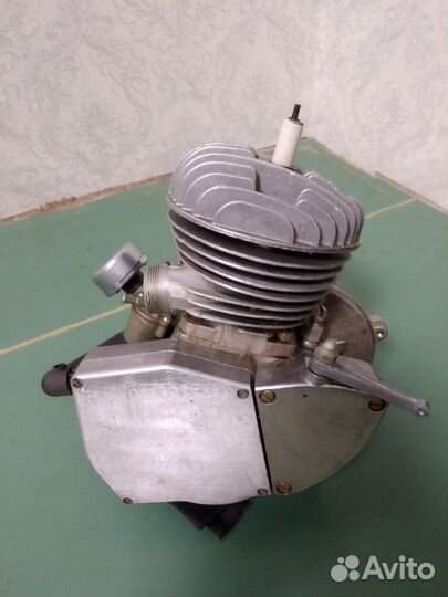 Двигатель д6