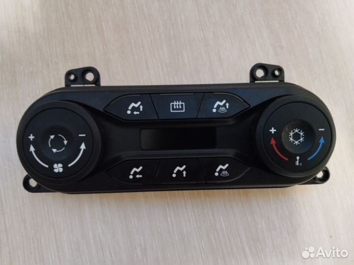 Брок управления климатом лада веста