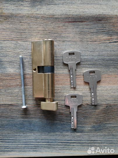 Продам личинку замка