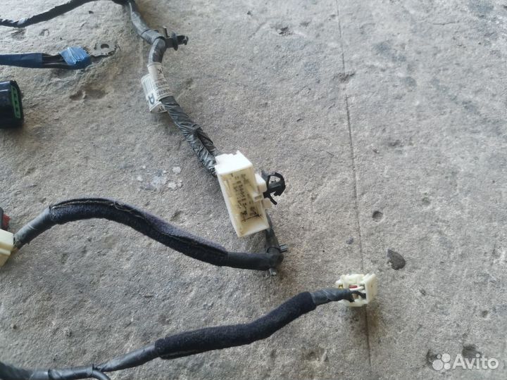 Проводка крышки багажника Kia Ceed 2