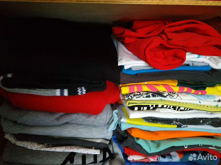 Вещи разные на мальчика 3-15 лет,много