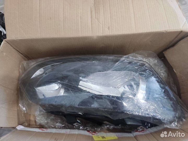 Фара vw polo 2014