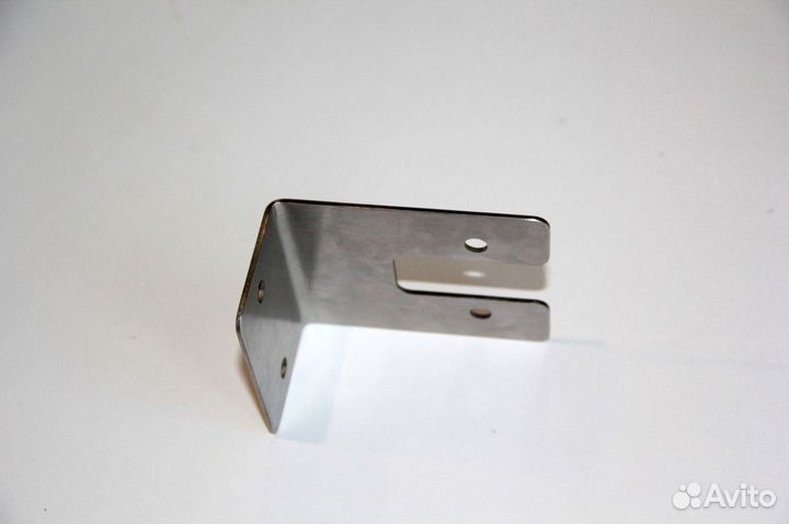 Кронштейн Держатель выключателя массы