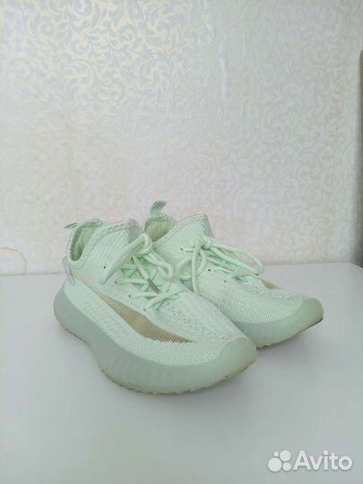 Кроссовки женские 36 размер