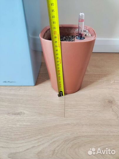 Кашпо с системой автополива Lechuza персиковый