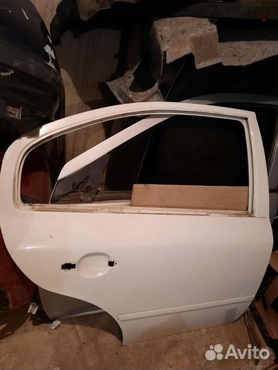 Дверь задняя правая Skoda Octavia Tour