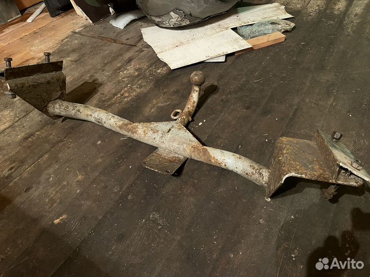 Фаркоп на ваз 2110