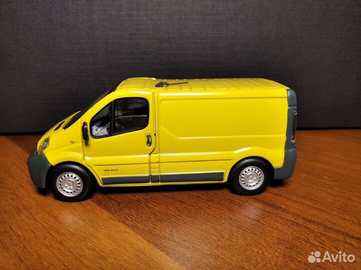 Renault Trafic Van