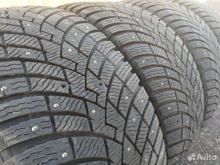 Pirelli Ice Zero 2 285/40 R21