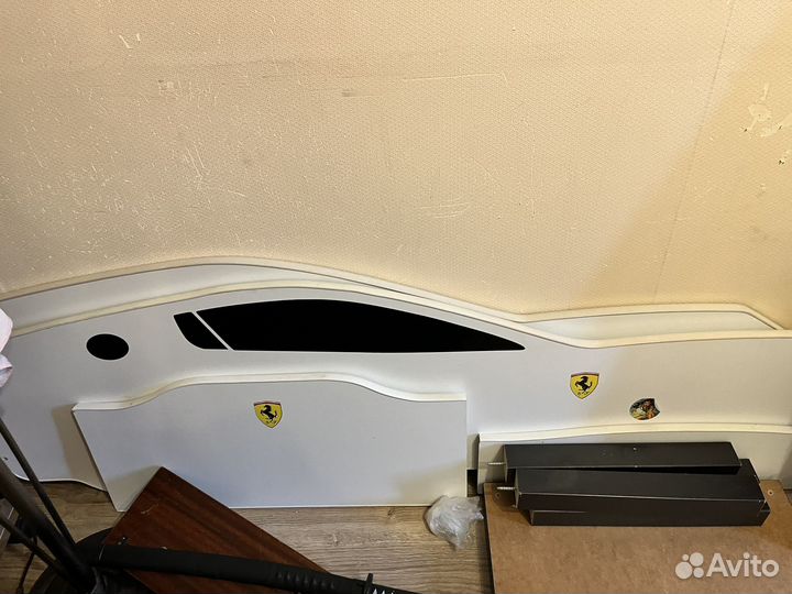 Кровать машинкой Феррари