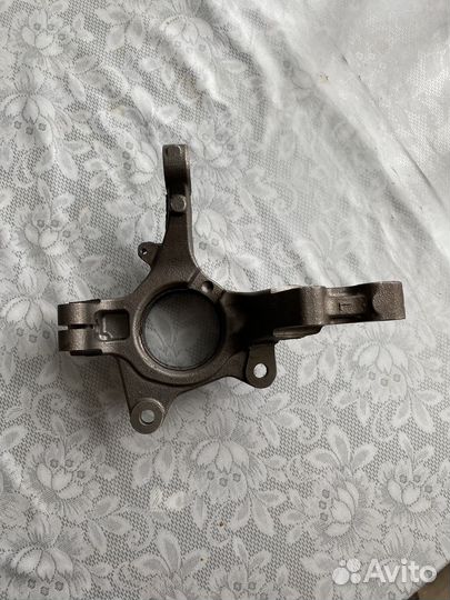 Поворотный кулак на renault logan