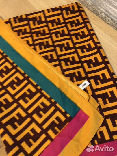 Платок шелковый Fendi