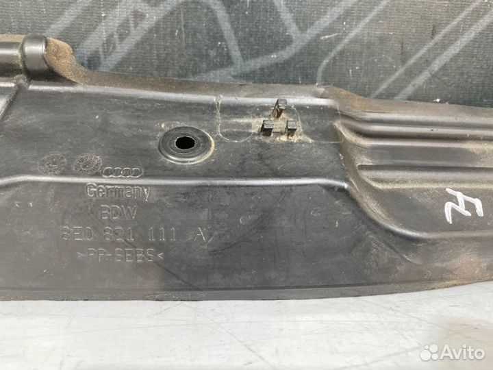 Пыльник крыла передний левый Audi A4 B6 ASN 2004