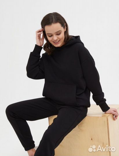 Женский спортивный костюм