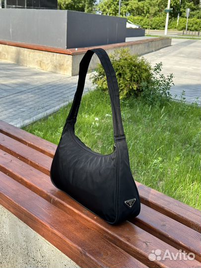 Сумка Prada Nylon Shoulder Bag винтаж