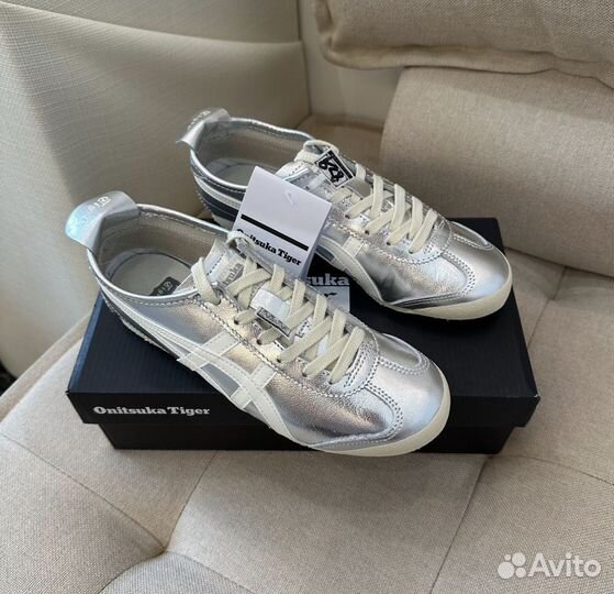 Onitsuka Tiger Mexico 66 Silver