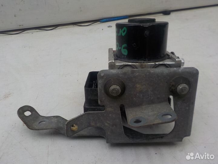 Блок ABS на Mitsubishi Lancer X