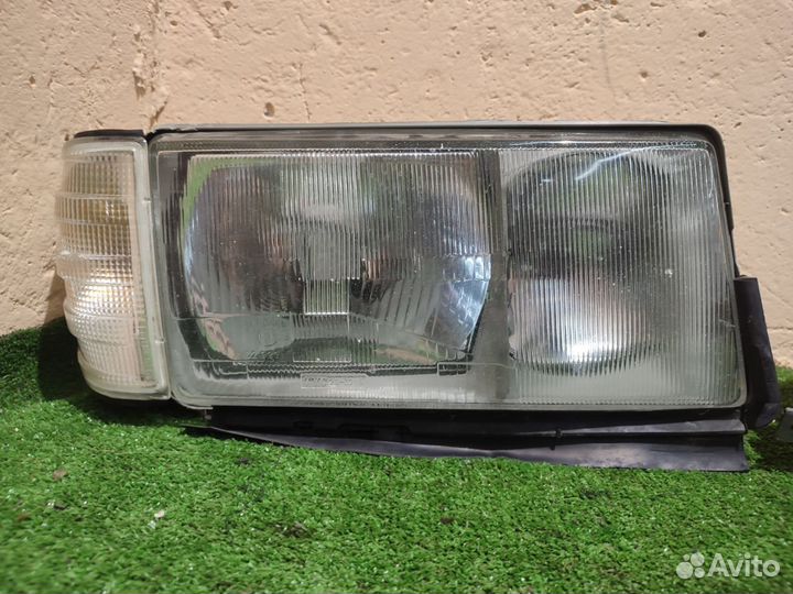 Передние фары Mercedes-Benz w201