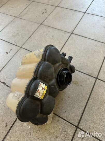 Расширительный бачок jaguar xf/xe (2015-2020)