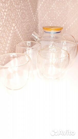 Набор подарочный чайник и стаканы