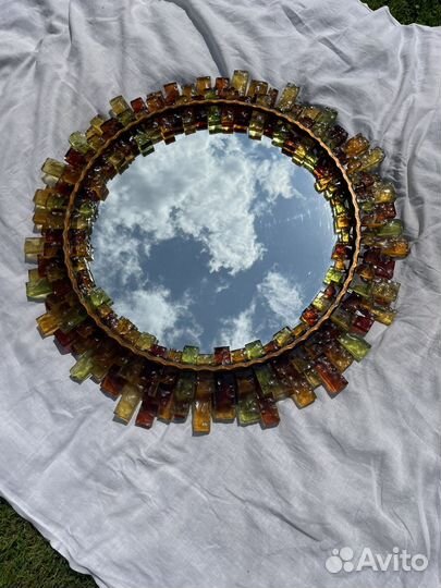 Настенное зеркало