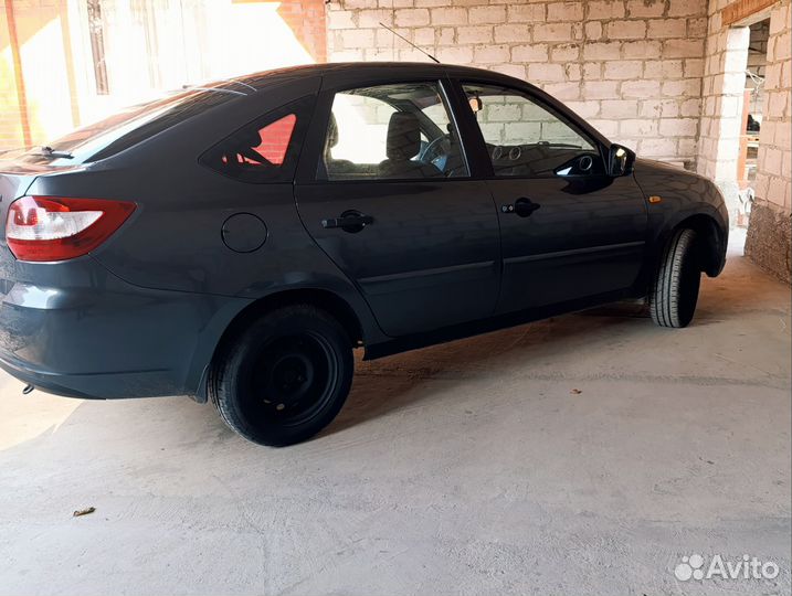 LADA Granta 1.6 МТ, 2015, 174 000 км