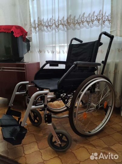 Коляска инвалидная
