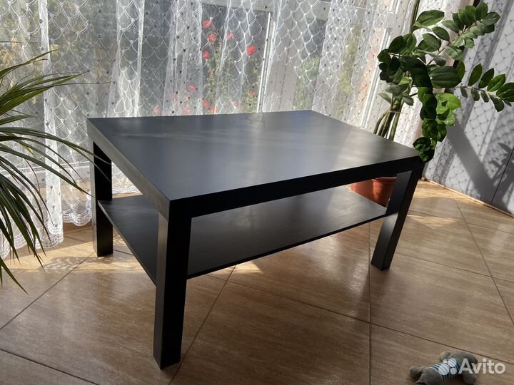 Журнальный столик