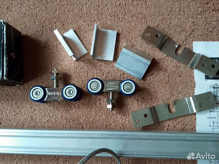 Подвесное устройство для двери