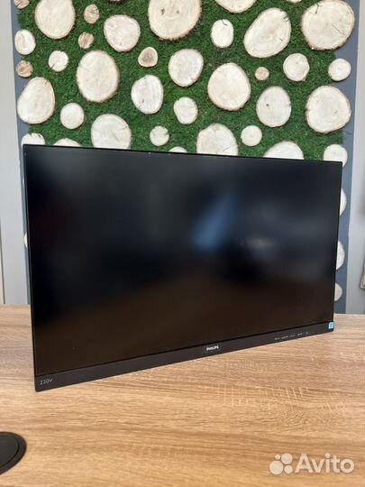 Мониотор philips 220v8