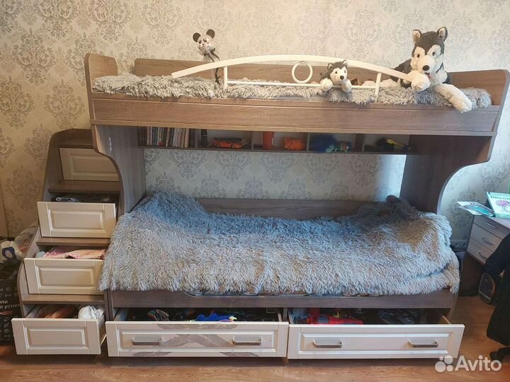 Двухъярусная кровать бу с матрасами