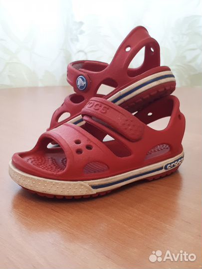Сандалии Crocs