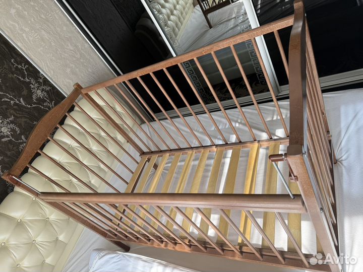 Детская кроватка