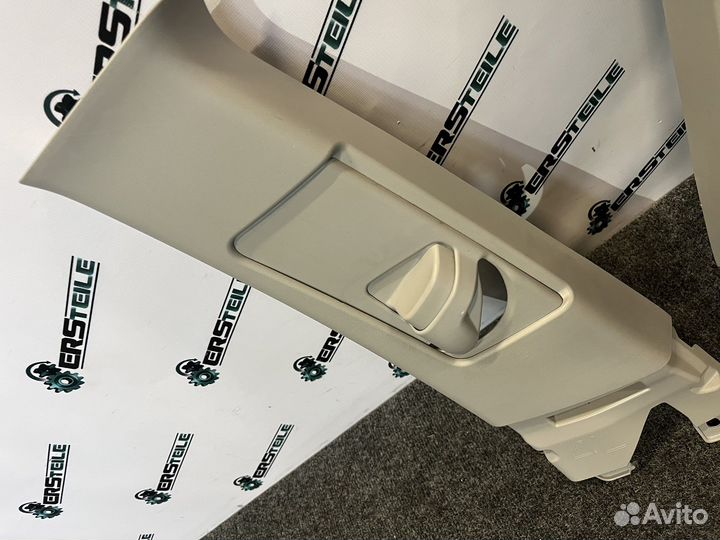 Обшивка стойки Toyota RAV4 40 AVA44