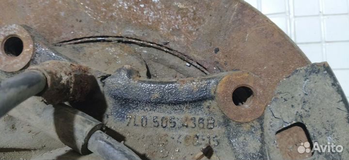 Кулак поворотный задний правый Volkswagen Touareg